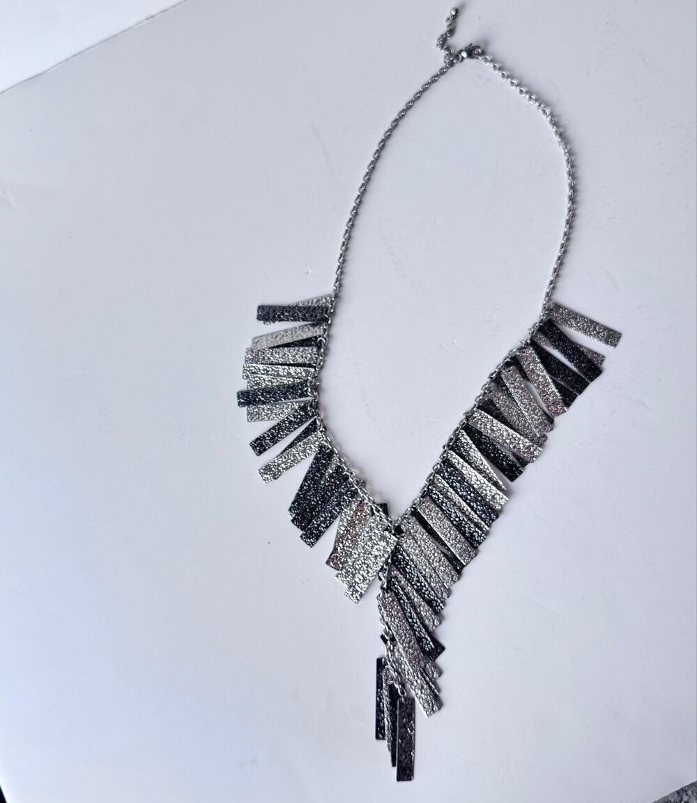 Two-Tone Metallic V-Shape Fringe Statement Necklace